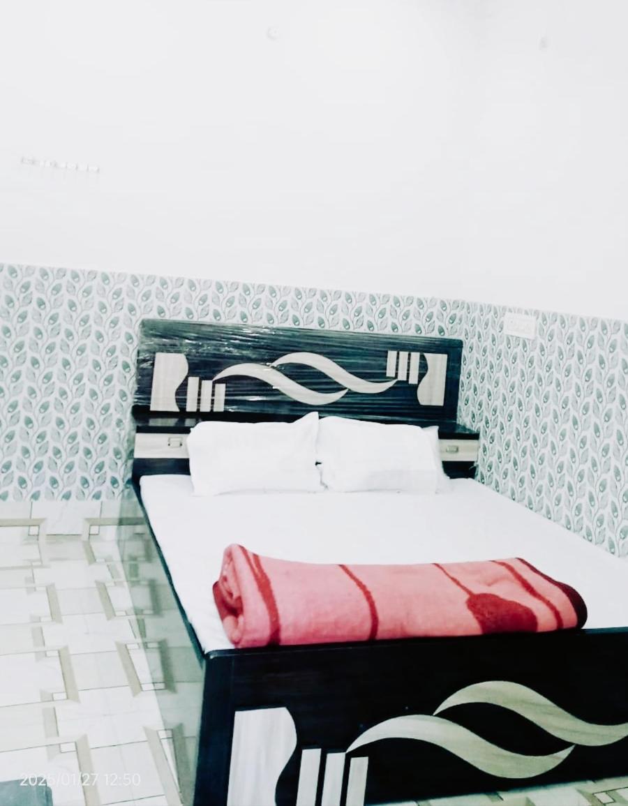 Nirmala Sadan Home Stay Ayodhya Dham Экстерьер фото